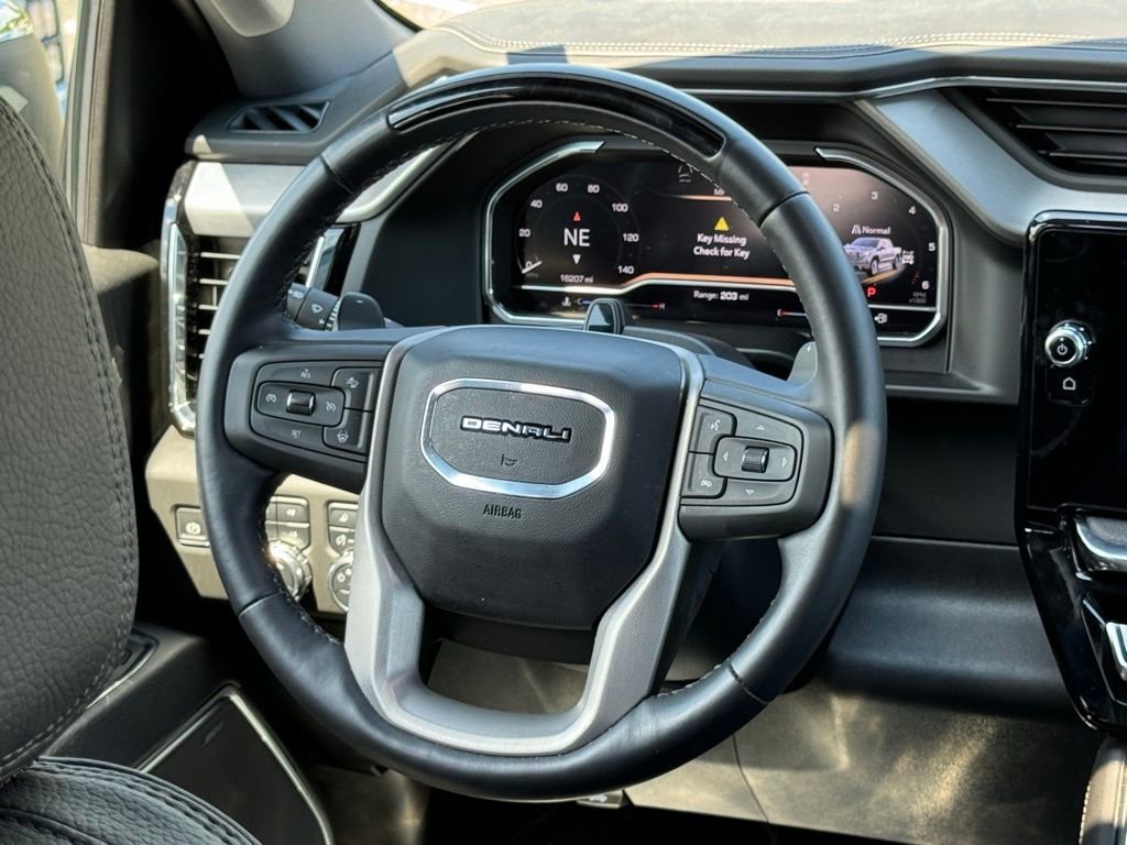Used 2025 GMC Sierra 1500 Denali AWD/4WD image 32