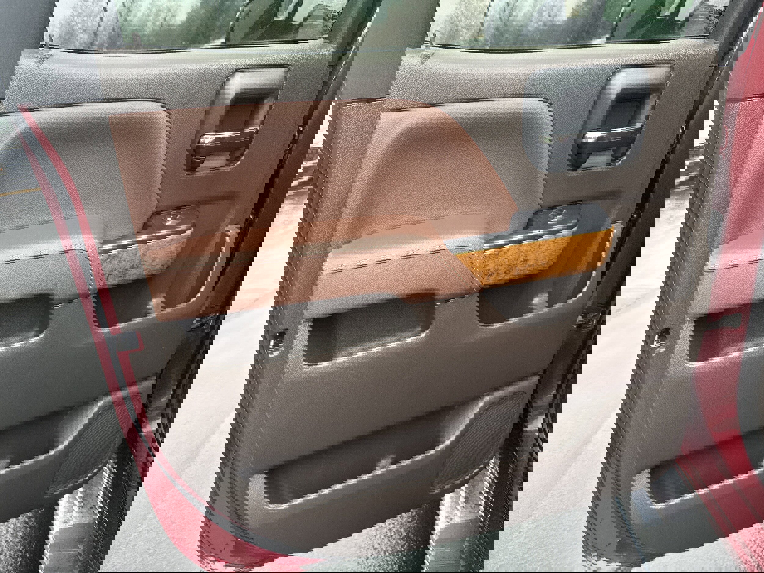 Used 2015 Chevrolet Silverado 1500 High Country w/ High Country Premium Package image 10