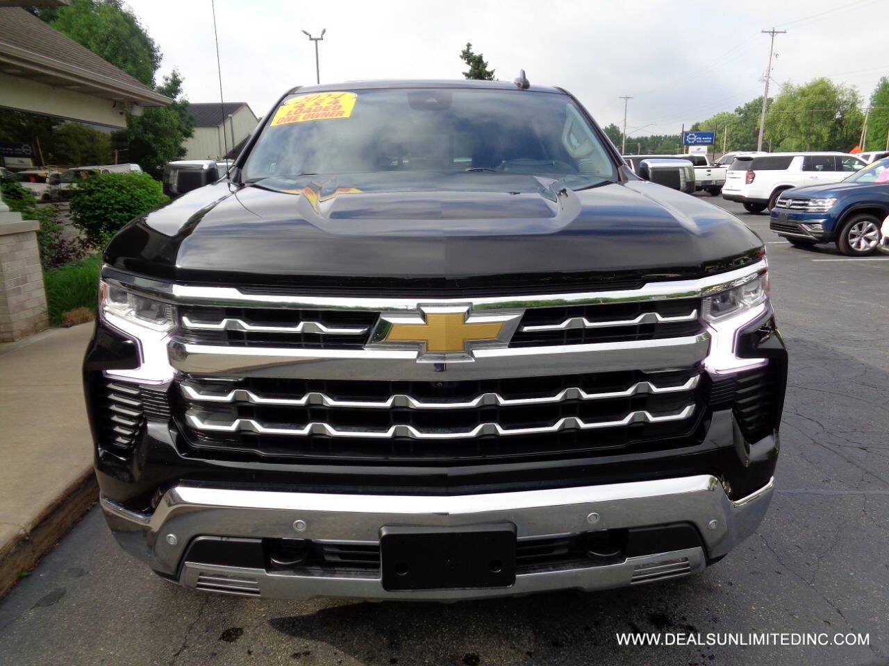 Used 2024 Chevrolet Silverado 1500 LTZ w/ LTZ Premium Package AWD/4WD image 33