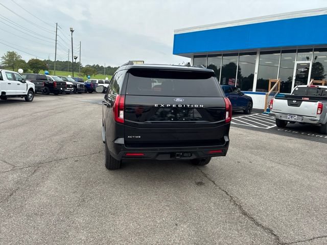 Used 2025 Ford Expedition Active AWD/4WD image 26