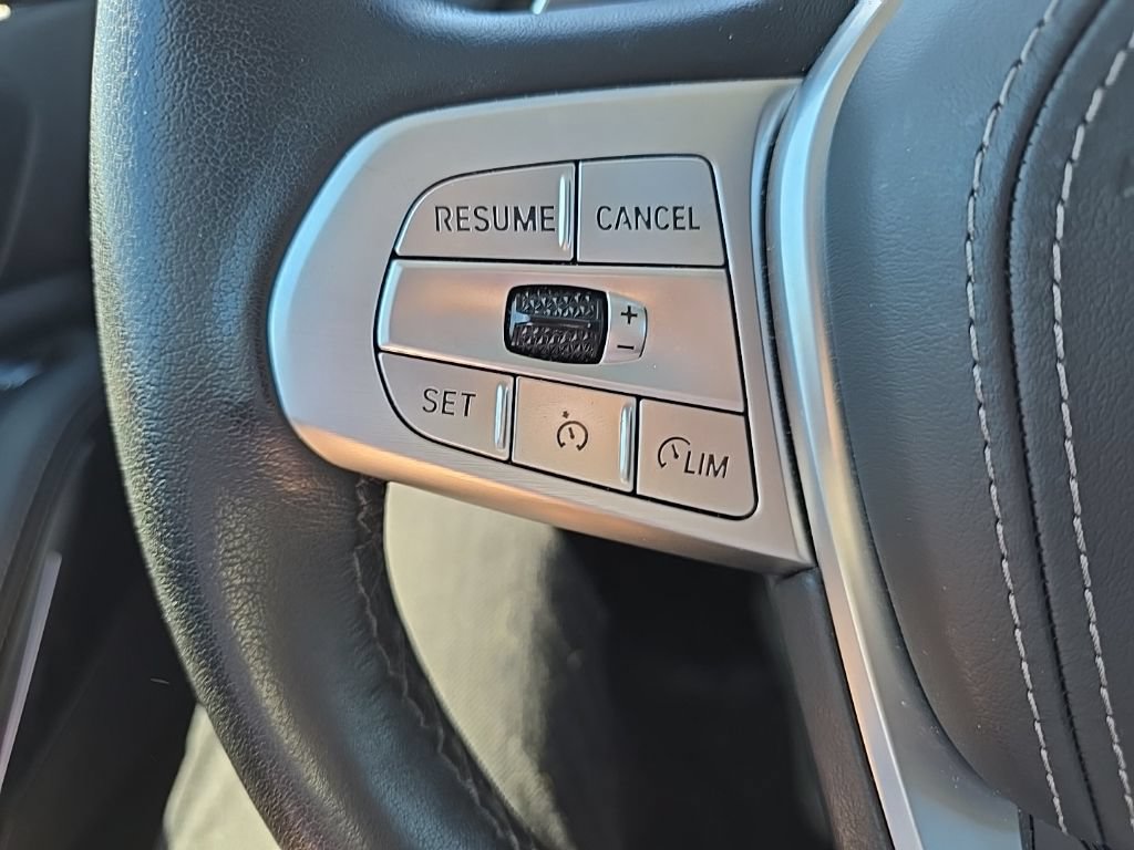 Used 2022 BMW X7 xDrive40i w/ Executive Package AWD/4WD image 23