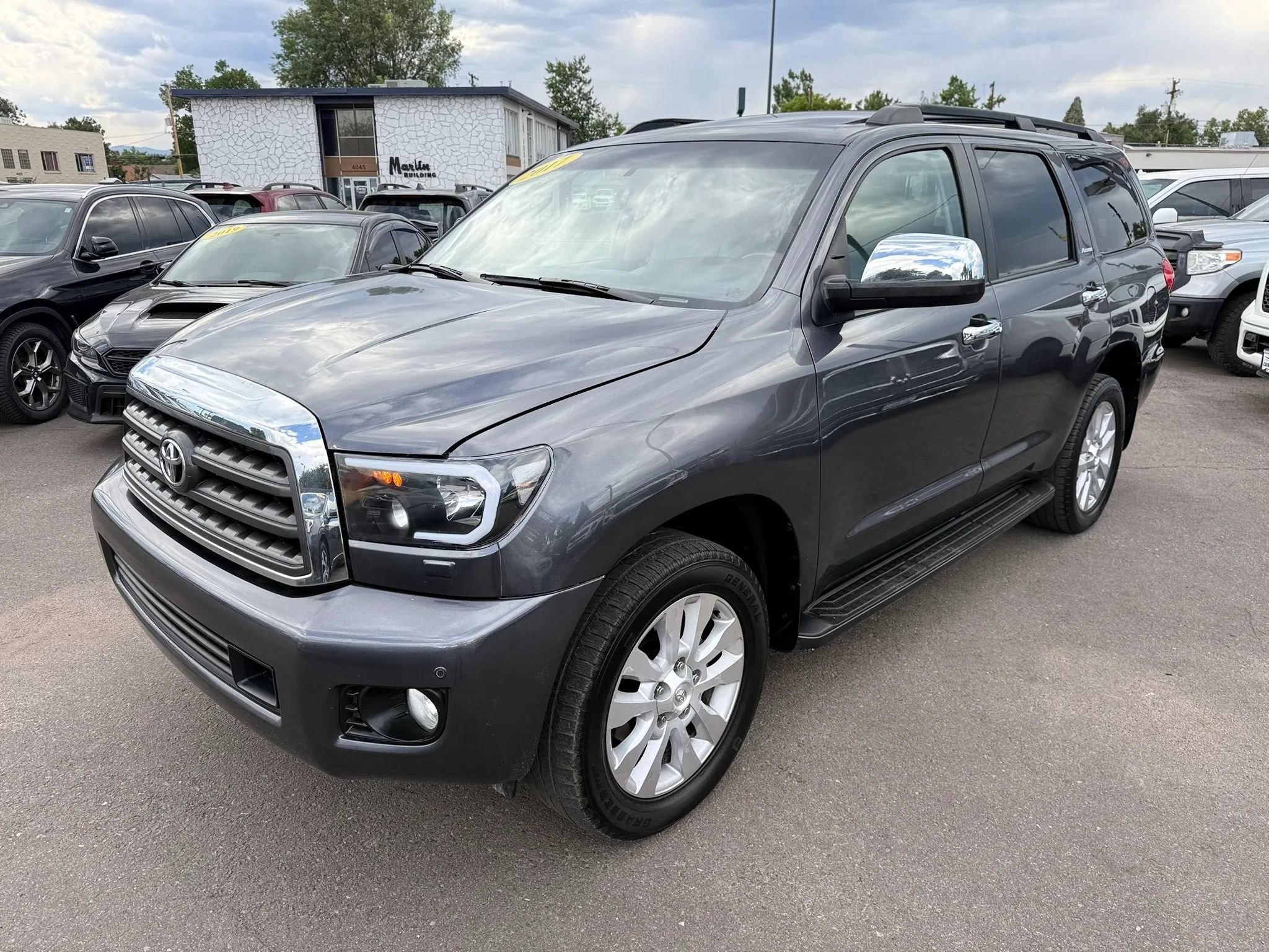 Used 2017 Toyota Sequoia Platinum AWD/4WD image 5