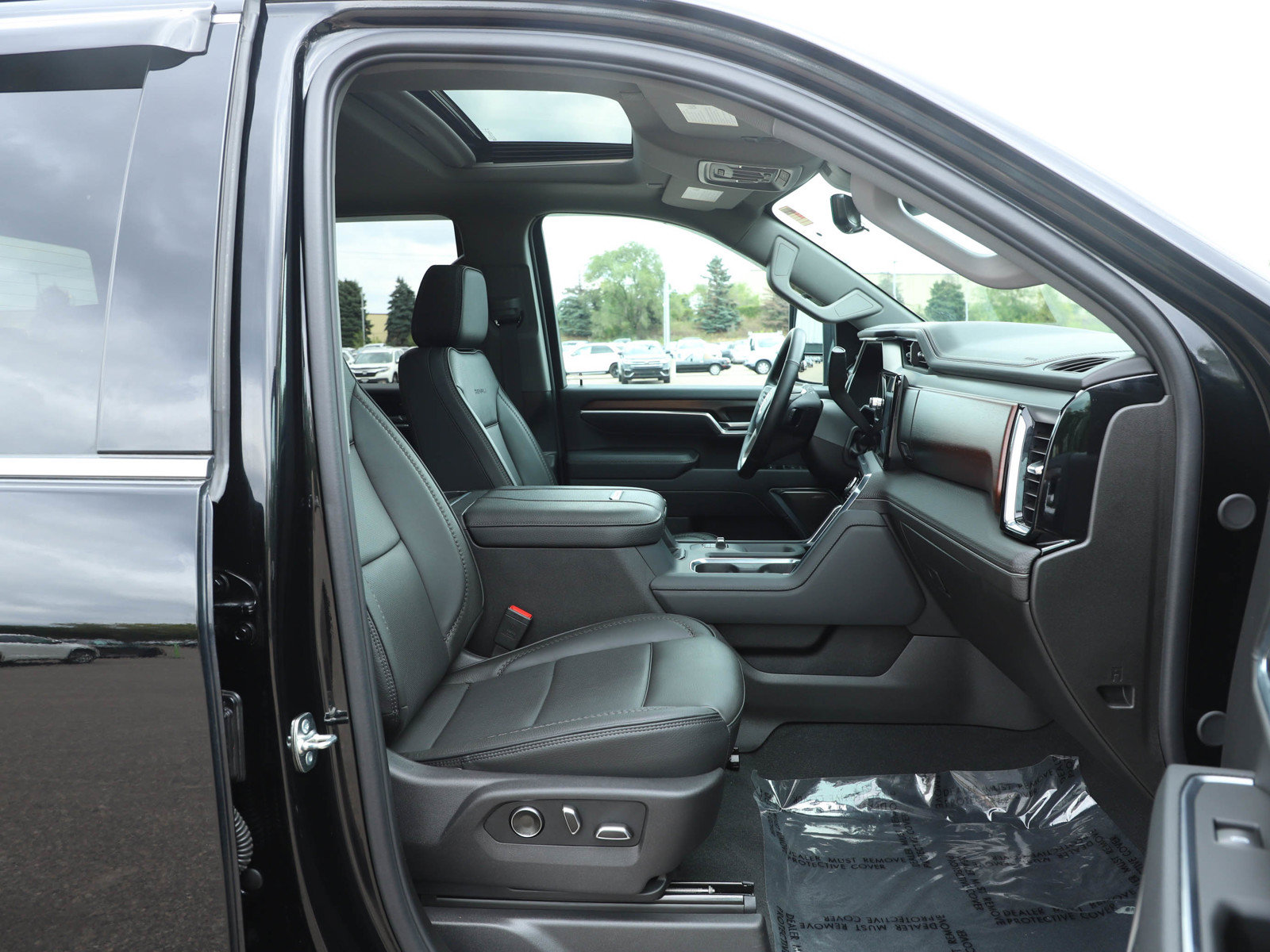 Used 2026 GMC Sierra 2500 Denali w/ Technology Package AWD/4WD image 11