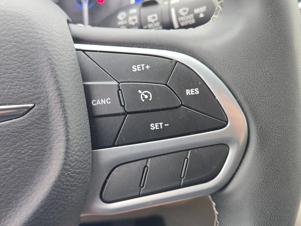 Certified 2023 Chrysler Voyager LX FWD image 34