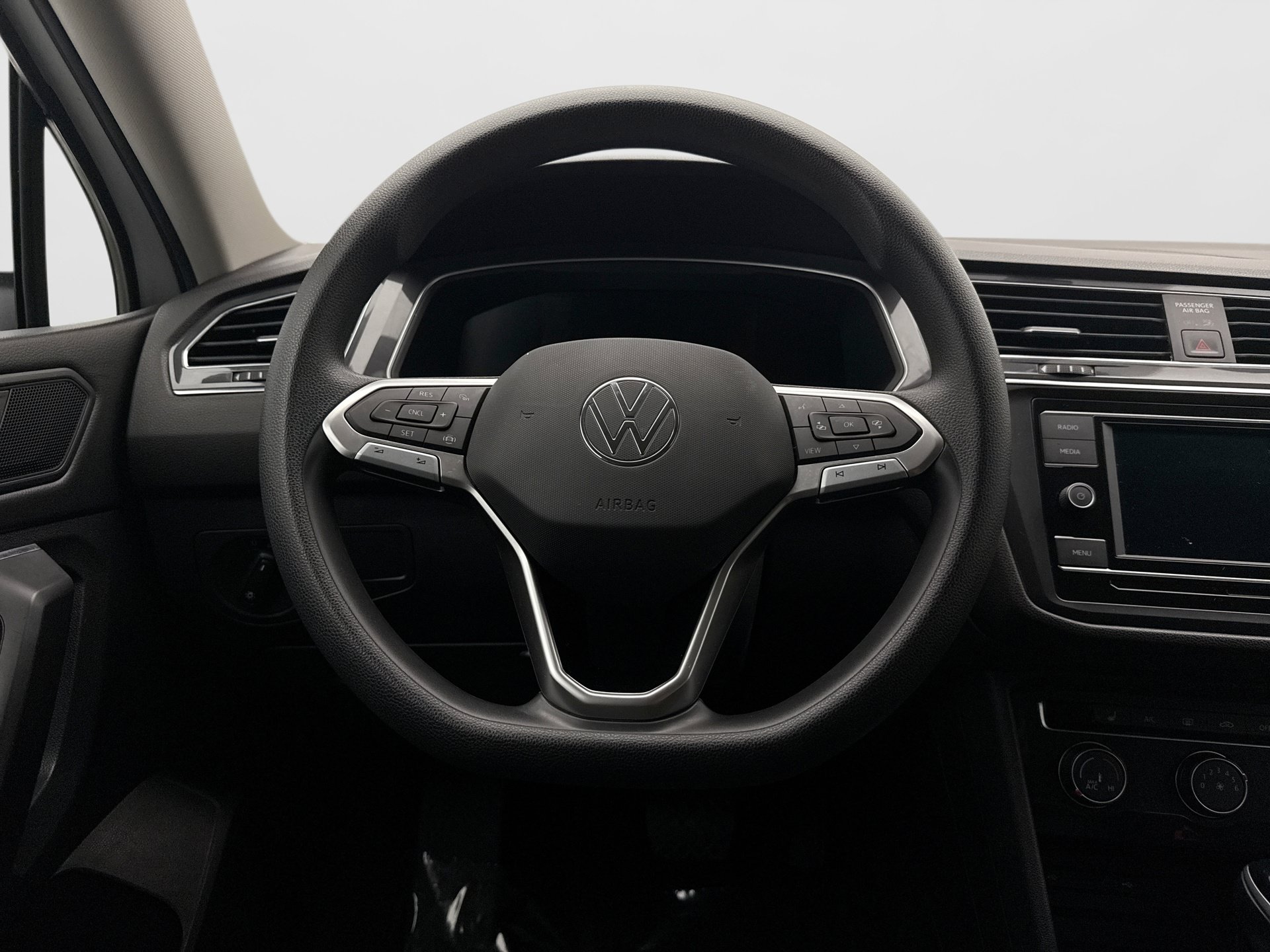 Used 2023 Volkswagen Tiguan S AWD/4WD image 12