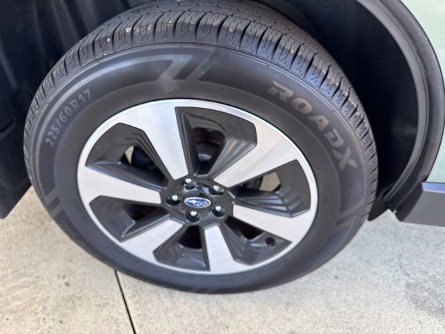 Used 2018 Subaru Forester 2.5i Premium w/ All-Weather Package AWD/4WD image 35