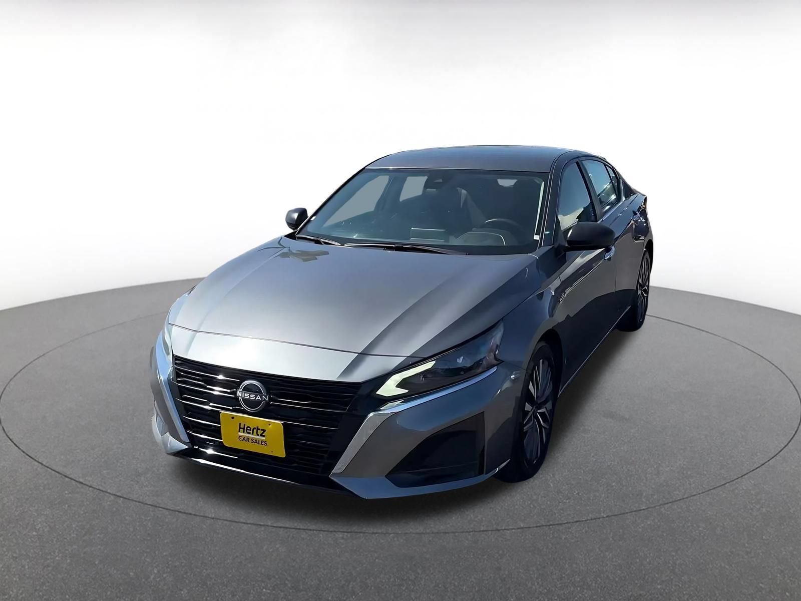 Used 2025 Nissan Altima 2.5 SV FWD image 6