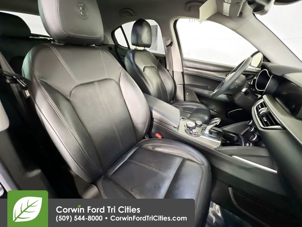 Used 2018 Alfa Romeo Stelvio Ti AWD/4WD image 18