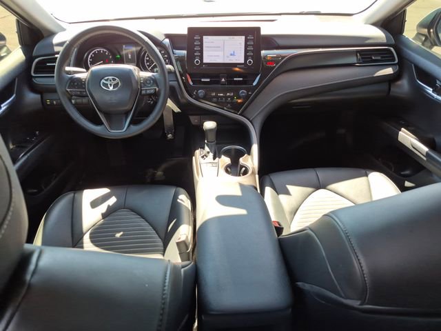 Used 2024 Toyota Camry SE image 16