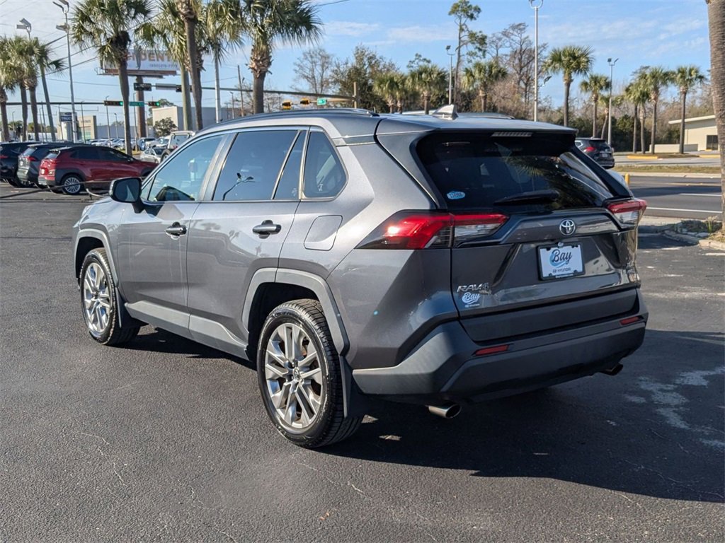 Used 2019 Toyota RAV4 XLE Premium w/ Cold Weather Package image 8
