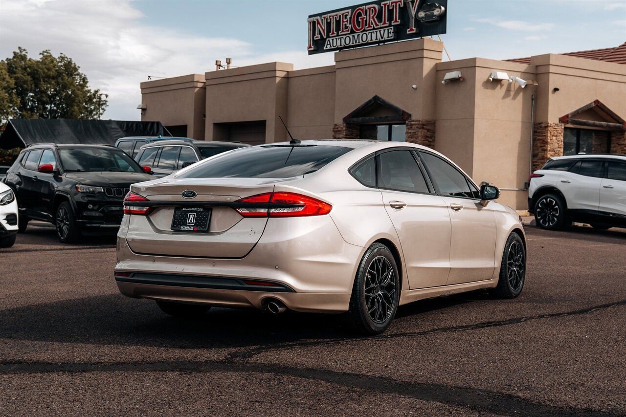 Used 2018 Ford Fusion SE FWD image 7