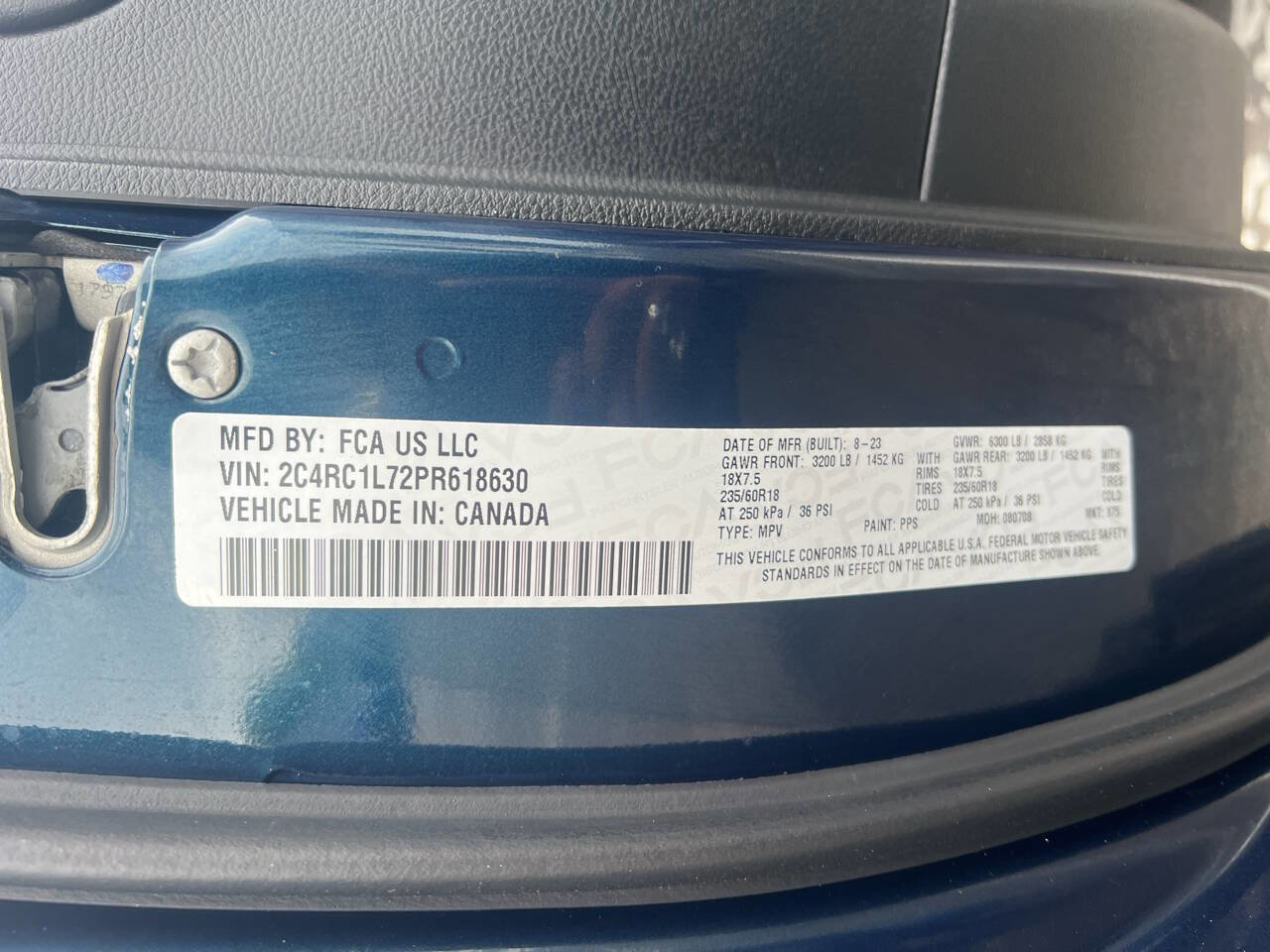 Used 2023 Chrysler Pacifica Touring-L w/ S Appearance Package image 65