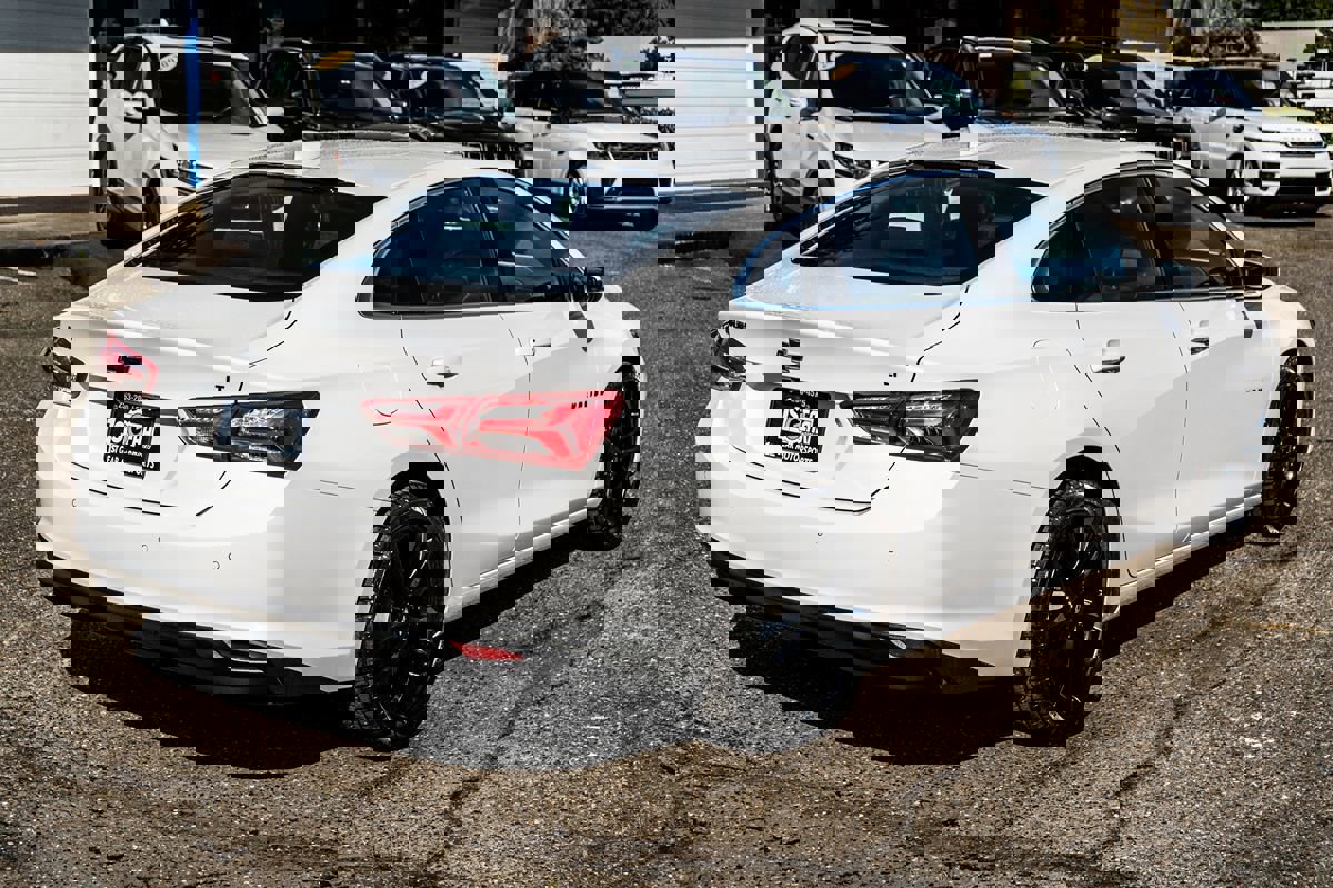 Used 2024 Chevrolet Malibu LT w/ Sport Edition image 15