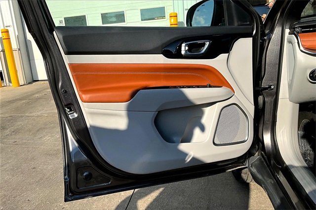 Certified 2023 Jeep Compass Limited image 22