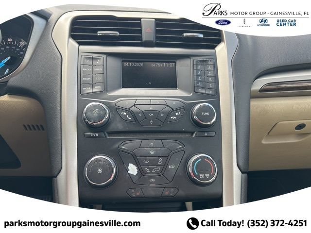 Used 2013 Ford Fusion SE FWD image 20