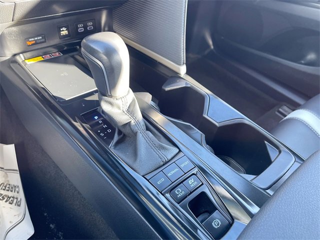 Used 2025 Toyota Camry SE image 15