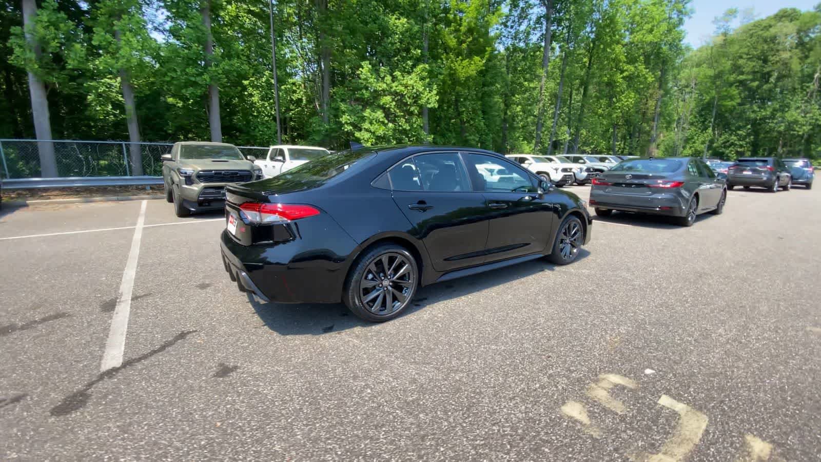 Used 2026 Toyota Corolla SE FWD image 11