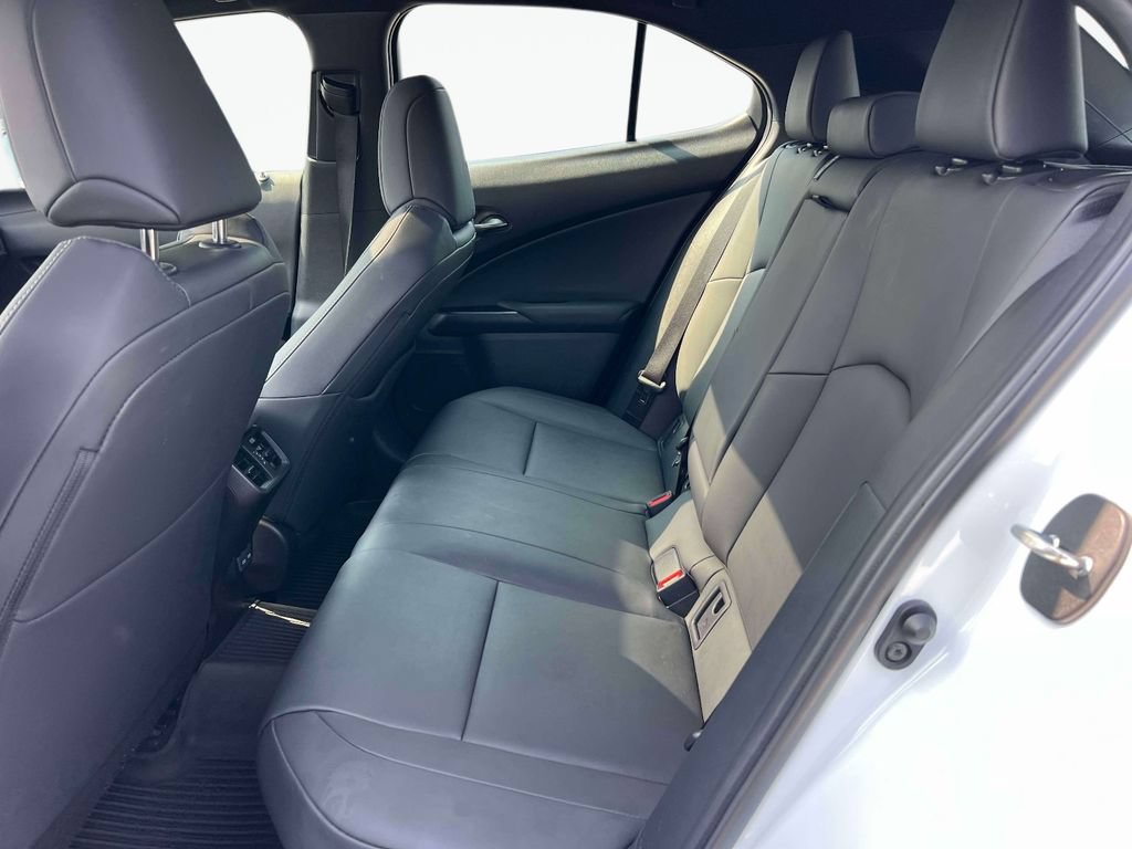 Used 2024 Lexus UX 250h F Sport AWD/4WD image 11