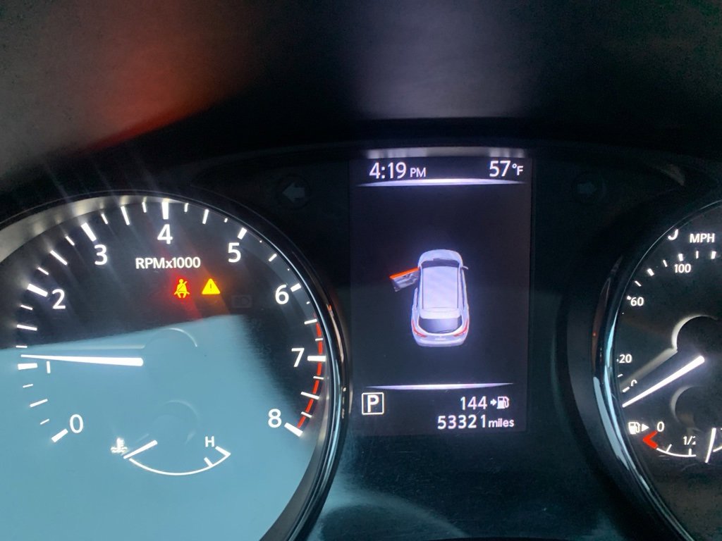 Used 2018 Nissan Rogue Sport SL w/ SL Premium Package image 18