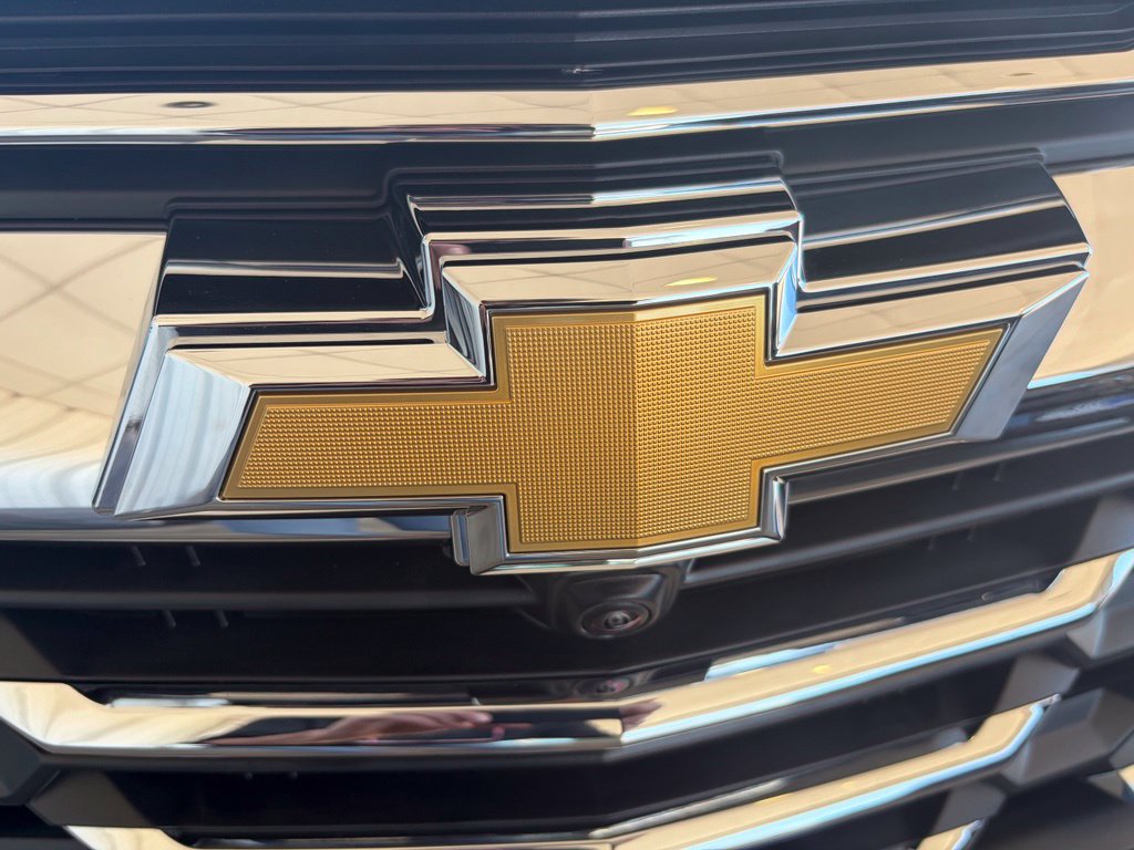 New 2027 Chevrolet Equinox LT w/ Convenience Package II FWD image 9