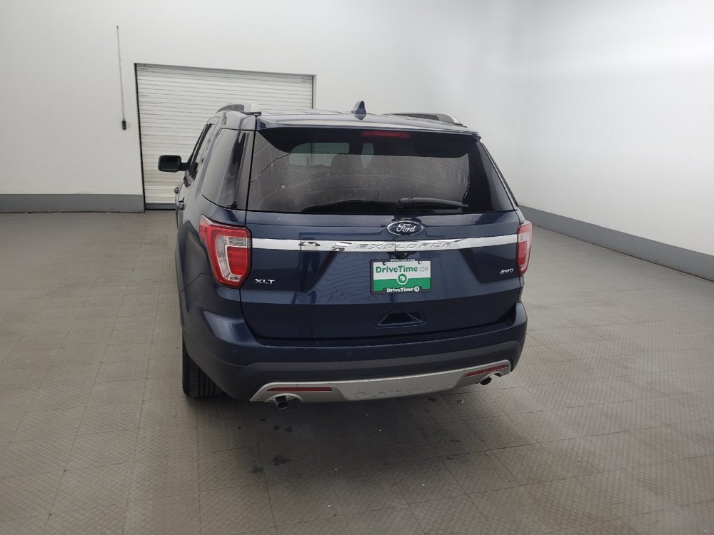 Used 2016 Ford Explorer XLT w/ Equipment Group 202A AWD/4WD image 6