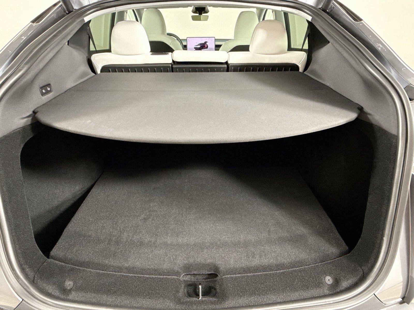 Used 2026 Tesla Model Y Long Range RWD image 28