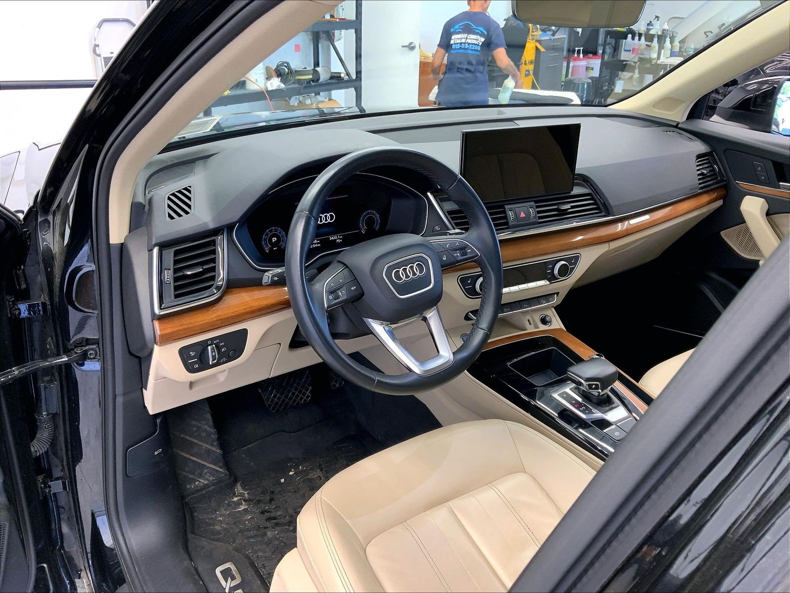Used 2023 Audi Q5 2.0T Premium Plus w/ Premium Plus Package AWD/4WD image 13