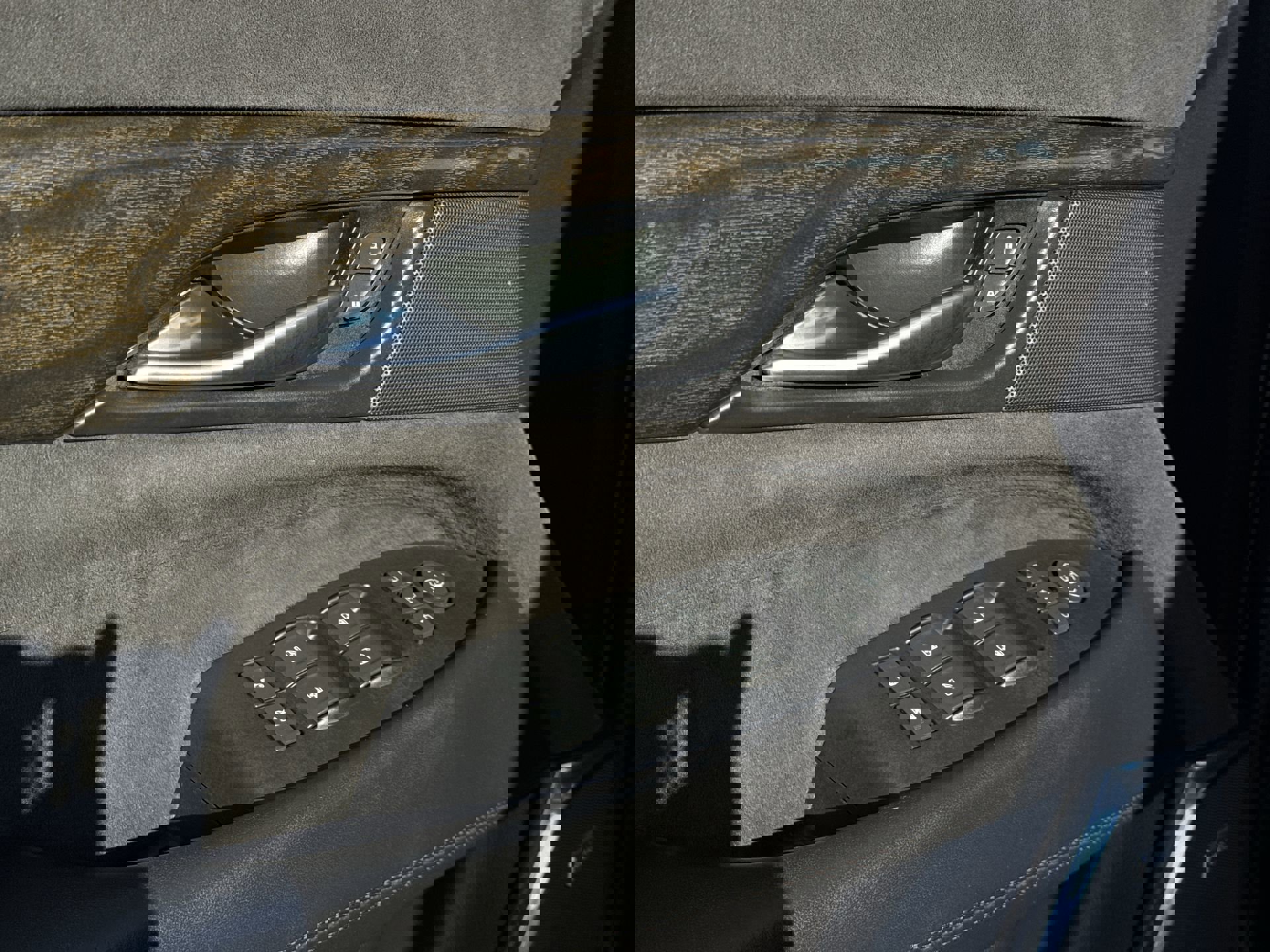 Used 2017 Cadillac Escalade Platinum image 24