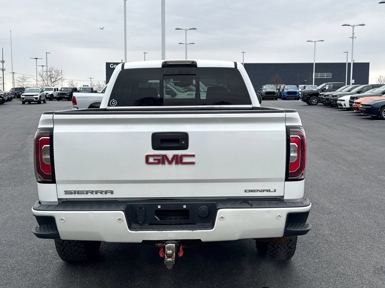 Used 2017 GMC Sierra 1500 Denali AWD/4WD image 4