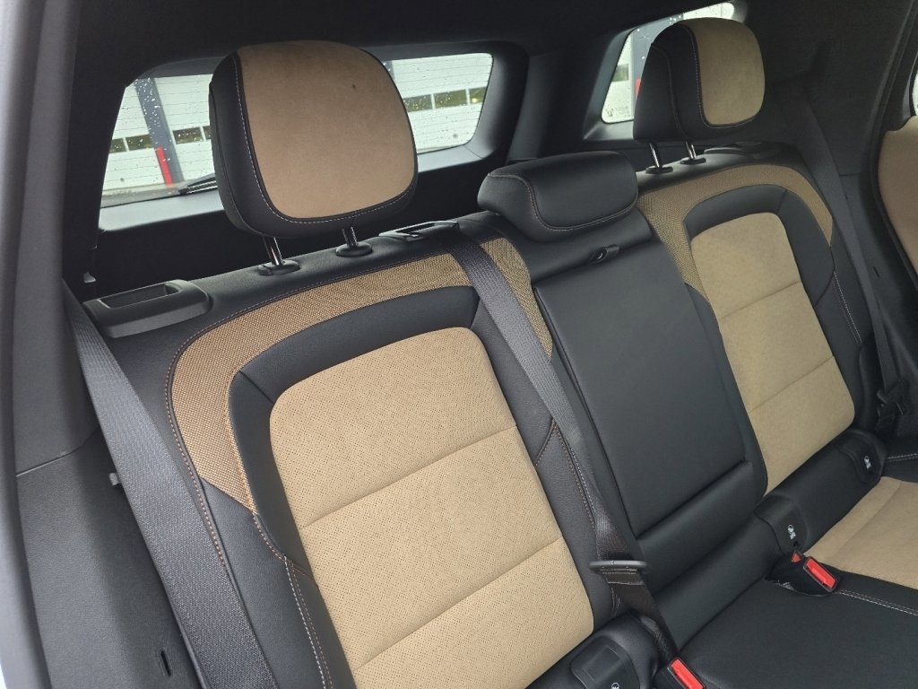 New 2026 Chevrolet Equinox ACTIV w/ Convenience Package III image 13