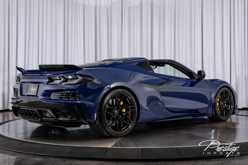 Used 2025 Chevrolet Corvette Z06 w/ Stealth Interior Trim Package image 25