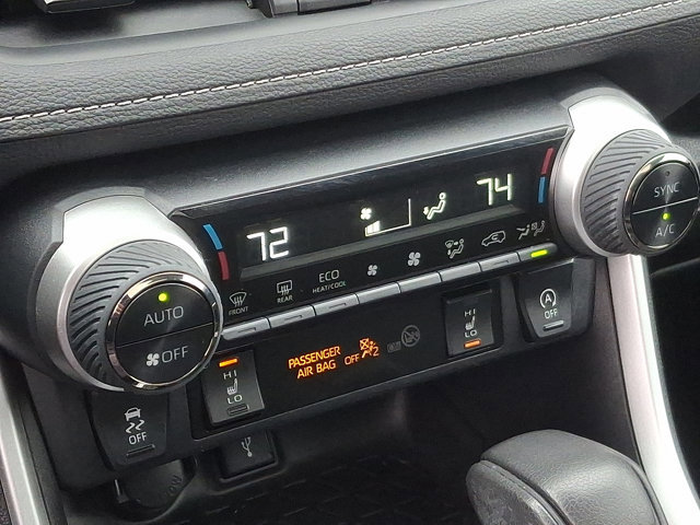 Used 2022 Toyota RAV4 XLE image 15