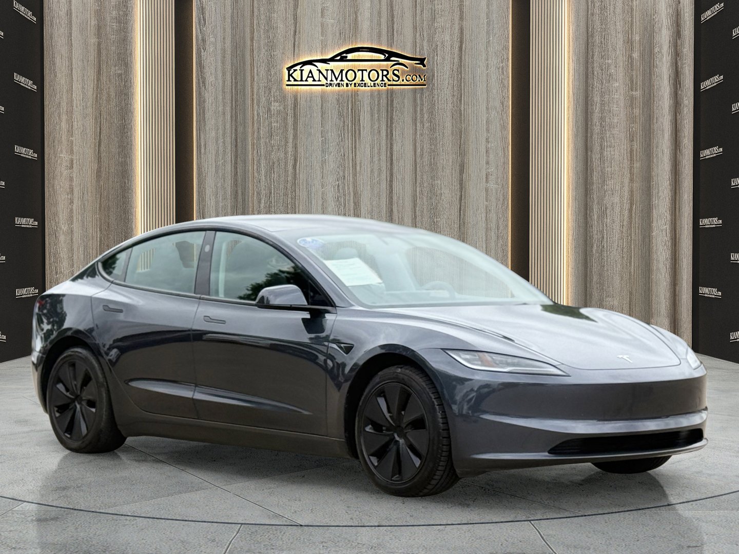 Used 2024 Tesla Model 3 Standard Range RWD image 1