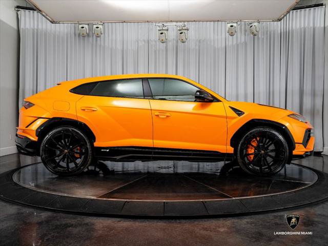 Used 2024 Lamborghini Urus S AWD/4WD image 15