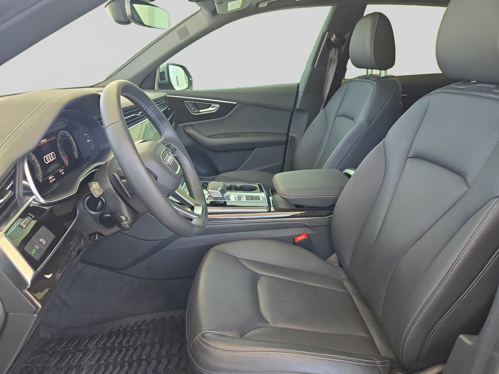 Used 2024 Audi Q8 Premium Plus AWD/4WD image 10