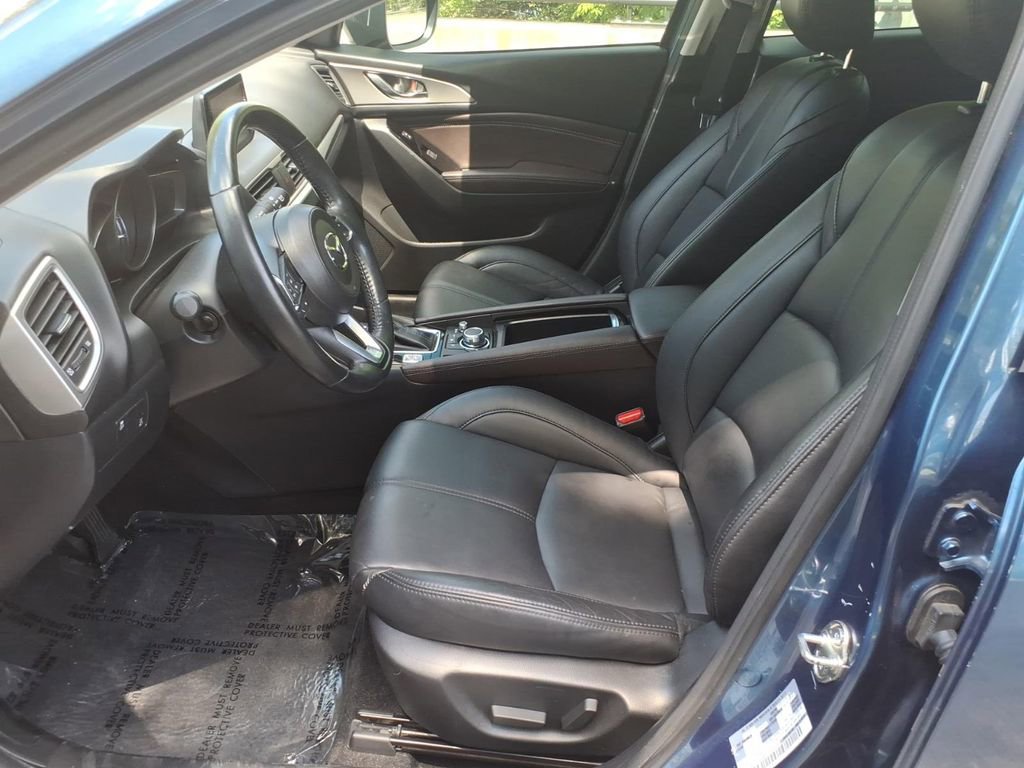 Used 2018 MAZDA MAZDA3 Touring image 19