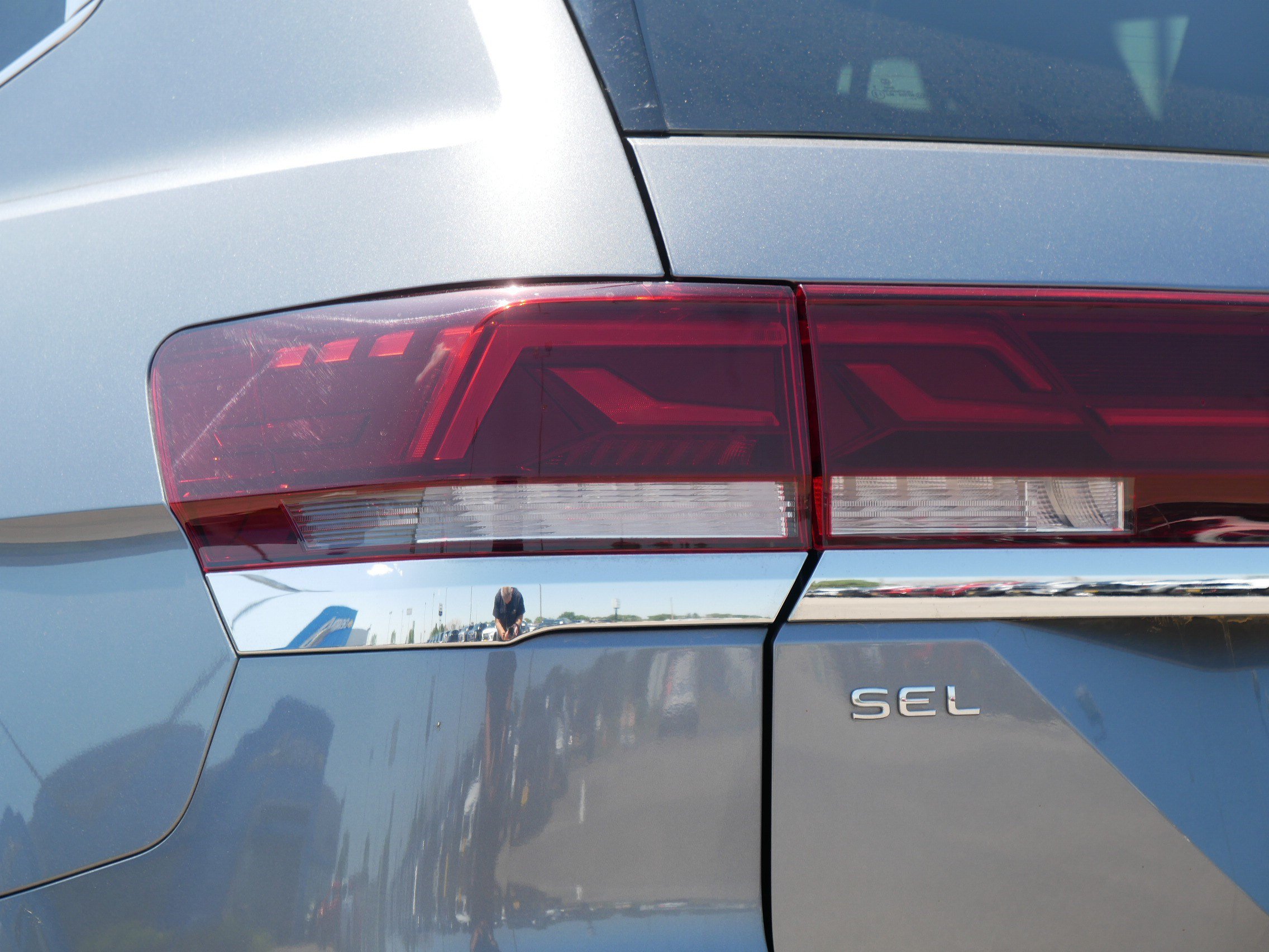 Used 2024 Volkswagen Atlas SEL Premium R-Line AWD/4WD image 17