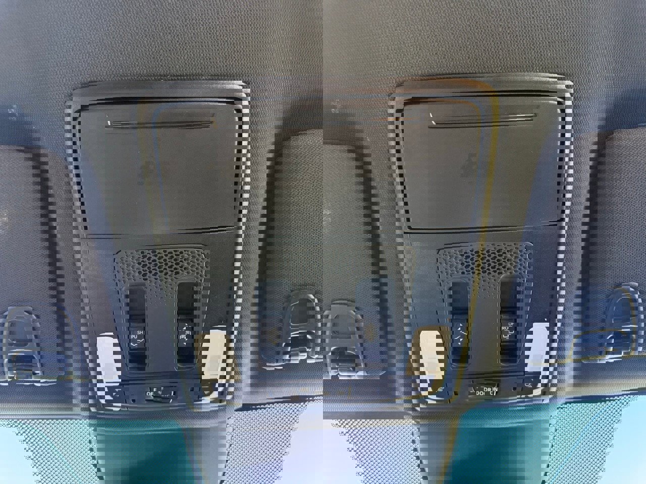 Used 2025 Honda Pilot TrailSport image 17