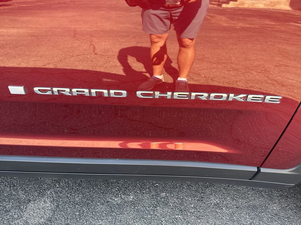 Used 2021 Jeep Grand Cherokee L Laredo w/ Luxury Tech Group I image 29