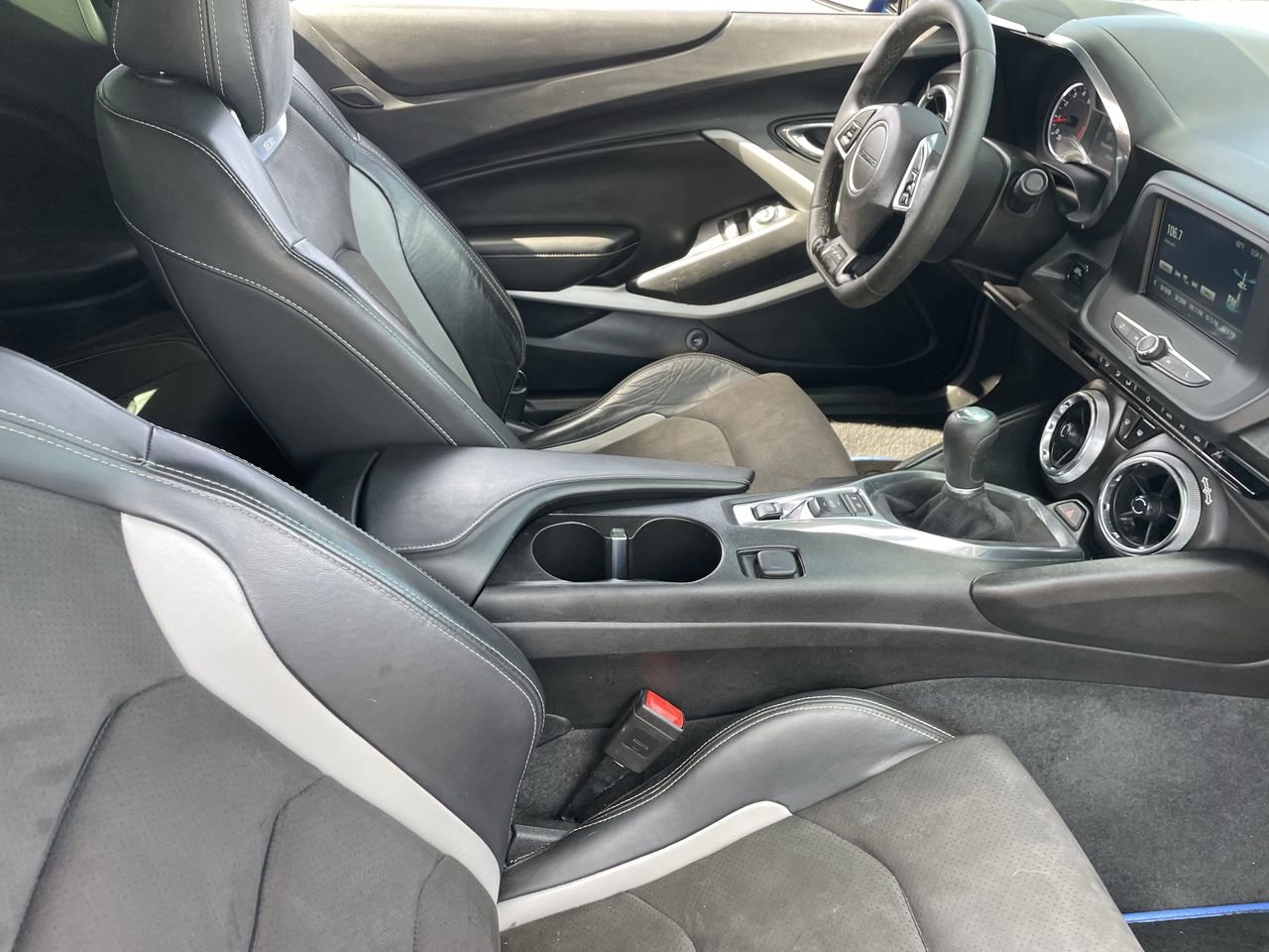 Used 2017 Chevrolet Camaro LS RWD image 11