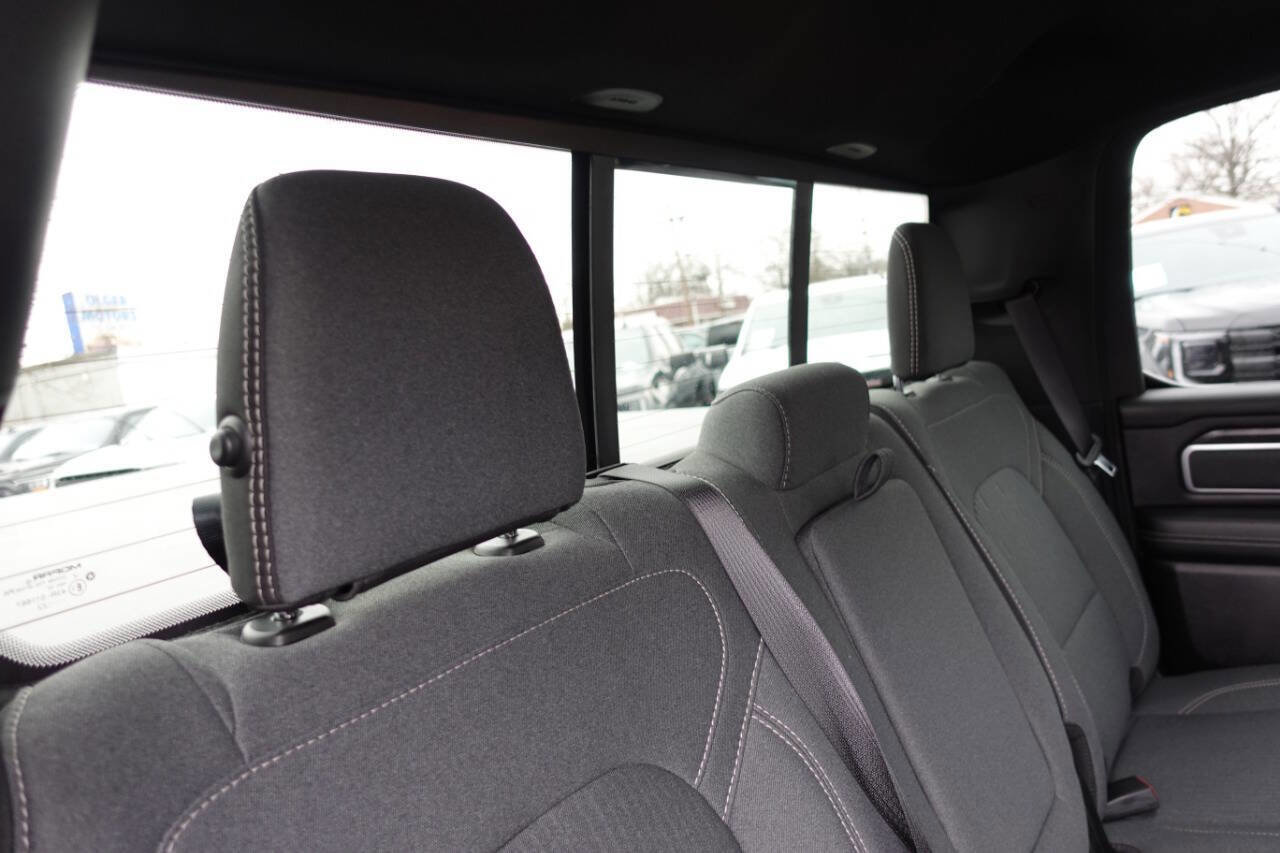 Used 2022 RAM 1500 Big Horn image 32