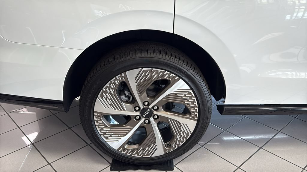 New 2026 Lincoln Navigator Black Label w/ Black Label Special Edition AWD/4WD image 14