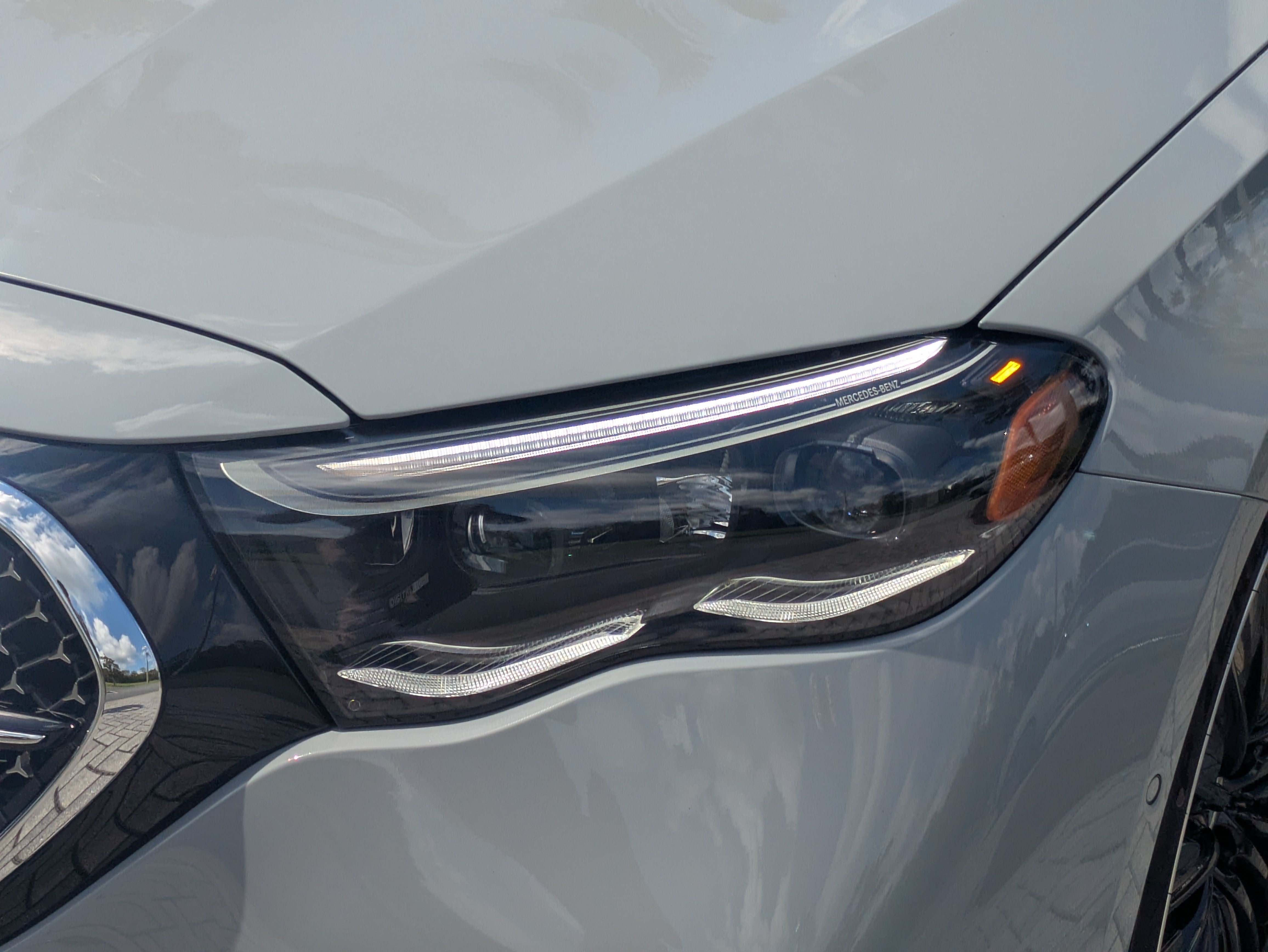 New 2027 Mercedes-Benz E 450 4MATIC Sedan image 9