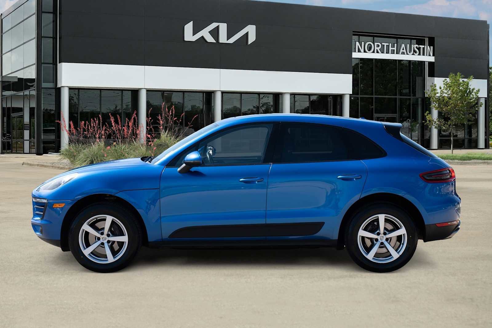 Used 2017 Porsche Macan image 4