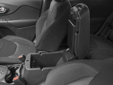 Used 2018 Jeep Cherokee Latitude w/ Altitude Package image 18