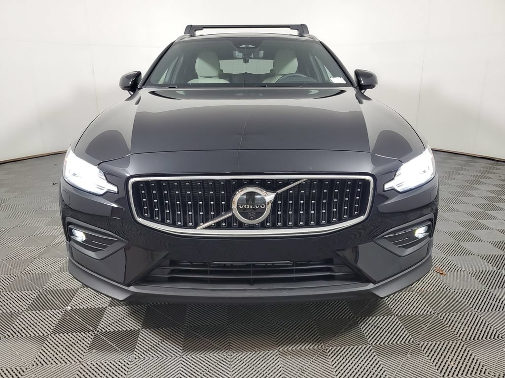 New 2026 Volvo V60 B5 Cross Country Ultra w/ Protection Package Premier AWD/4WD image 2