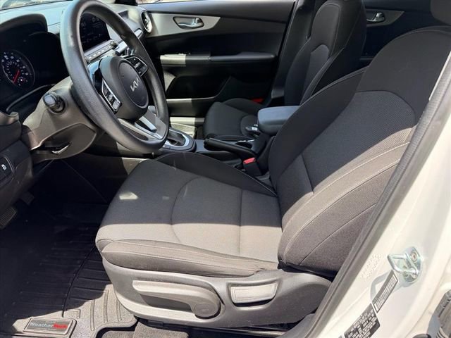 Used 2022 Kia Forte LXS FWD image 8