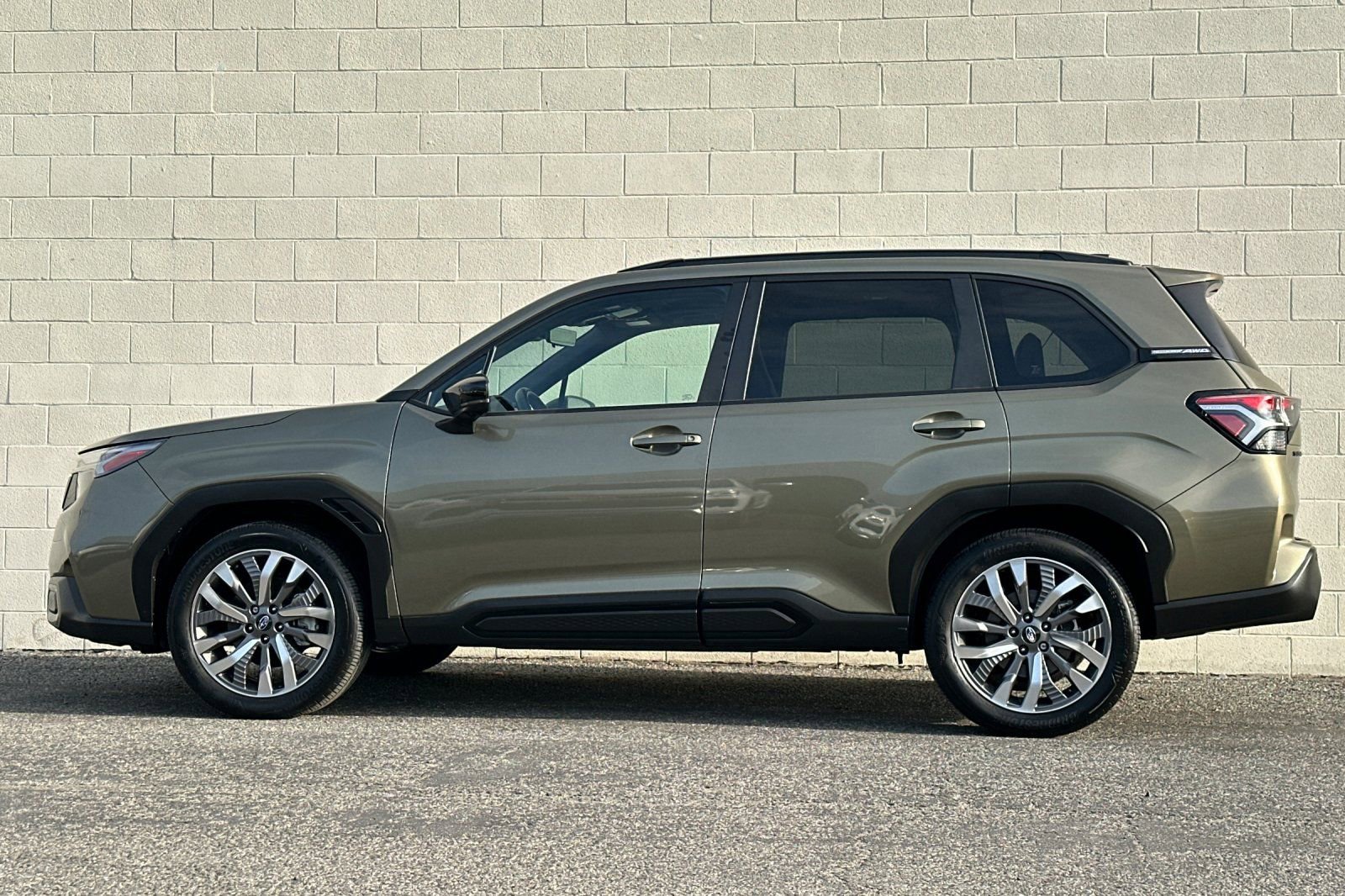 Used 2025 Subaru Forester Touring image 7