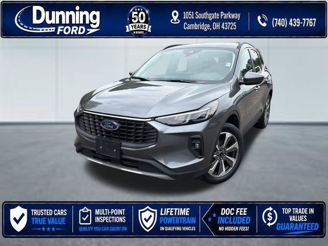 Used 2025 Ford Escape Platinum AWD/4WD image 1