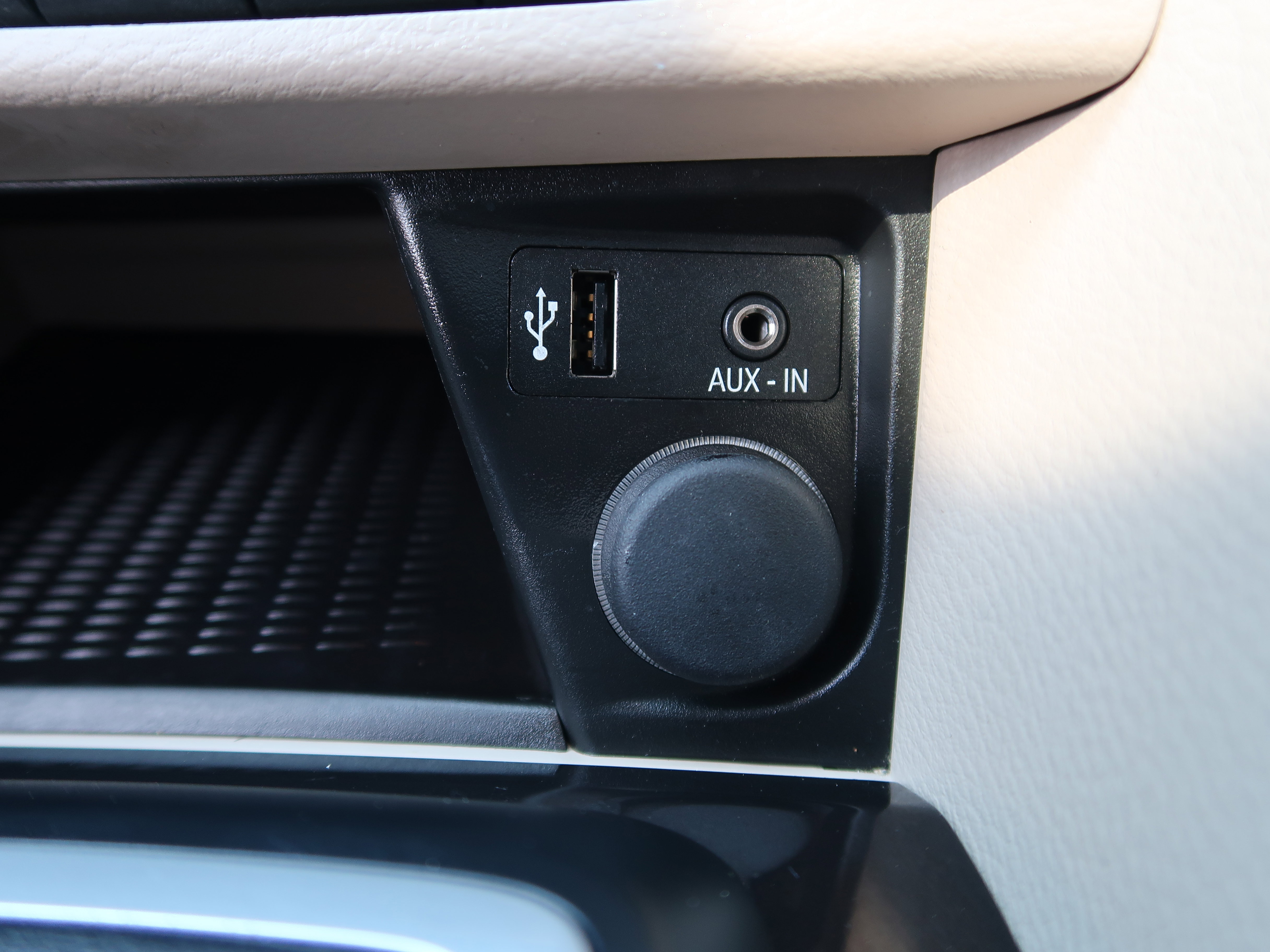 Used 2015 BMW X1 sDrive28i RWD image 23
